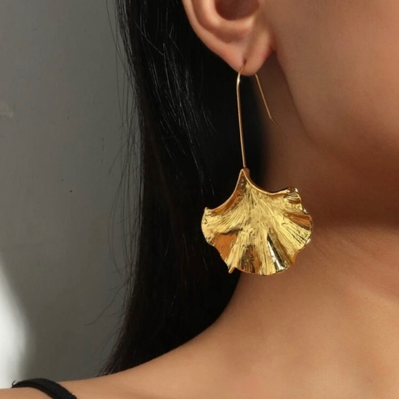 Anthropologie Jewelry - Anthropologie Ginko Leaf earrings